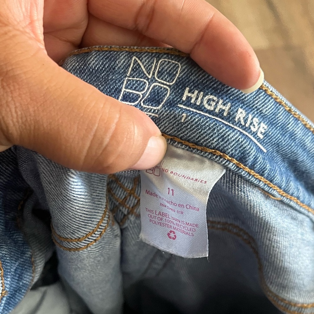 Distressed Jeans 👖 - Picture 4 of 4